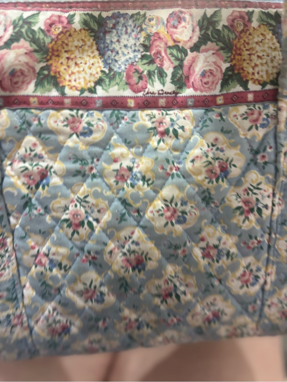 vintage quilted cotton Vera Bradley tote bag in a floral pattern - Picture 4 of 5